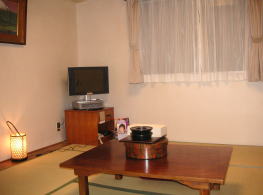 JAPANESE STYLE ROOM (8 Tatami)